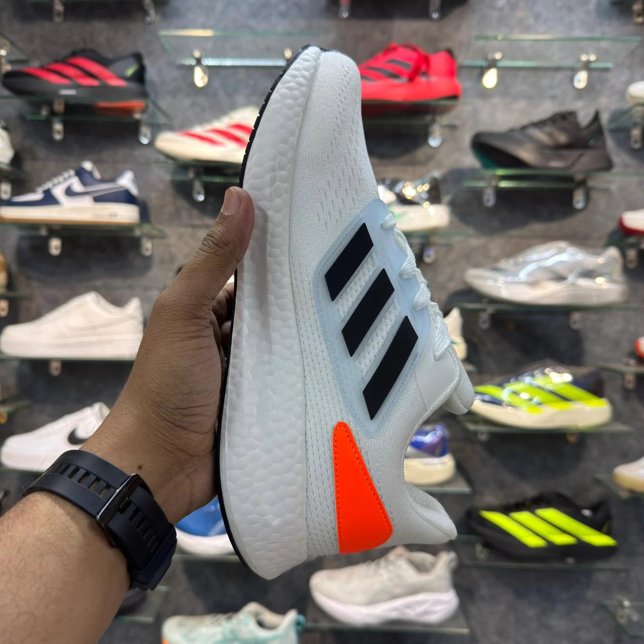 Ad PureBoost 22 Cloud White / Core Black / Sea Dawn