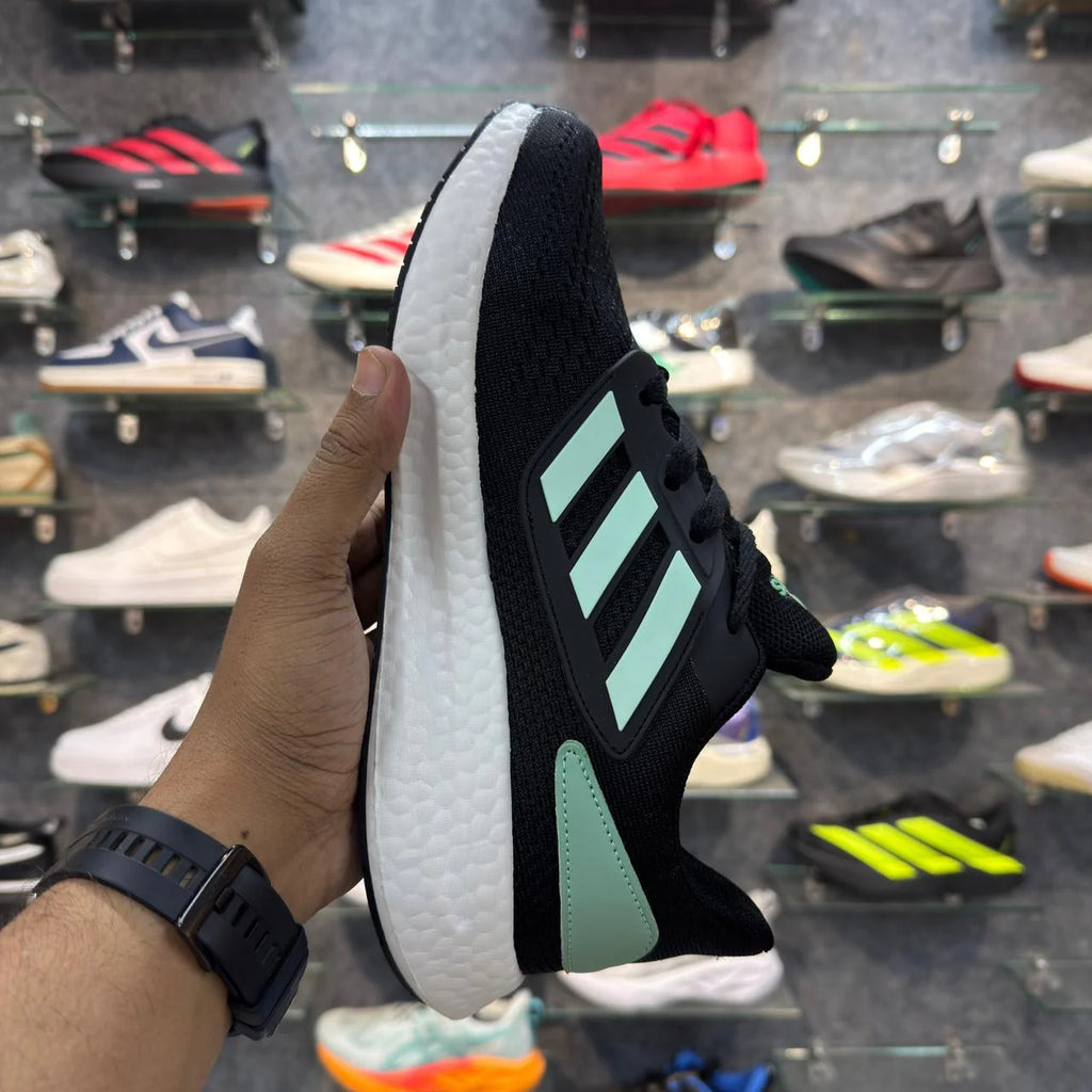 Ad PureBoost 22 Black / Sea Wave