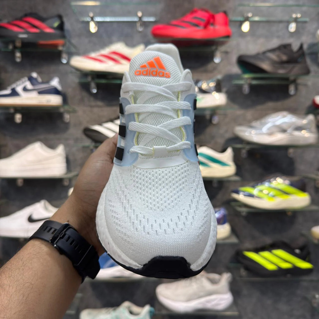 Ad PureBoost 22 Cloud White / Core Black / Sea Dawn