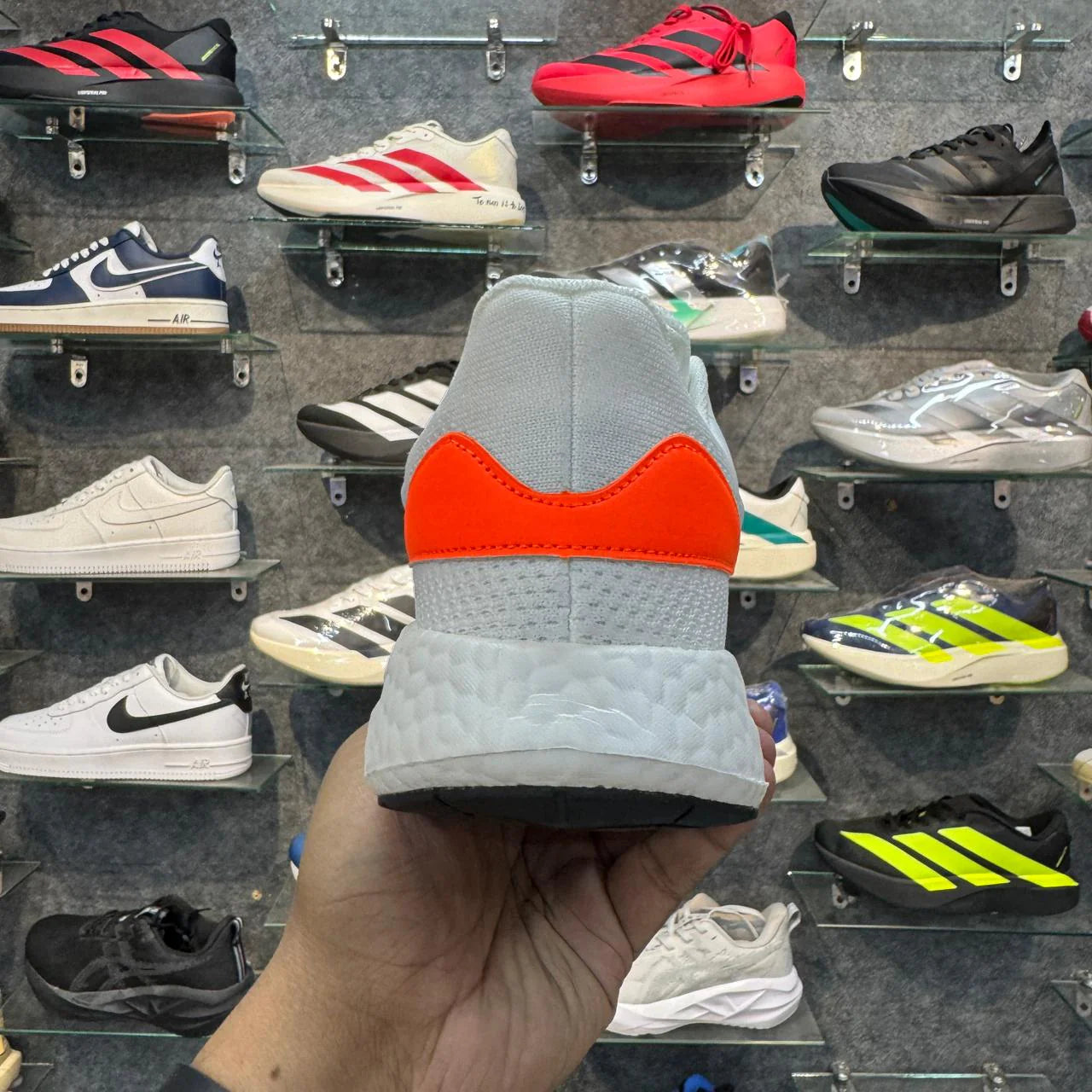 Ad PureBoost 22 Cloud White / Core Black / Sea Dawn