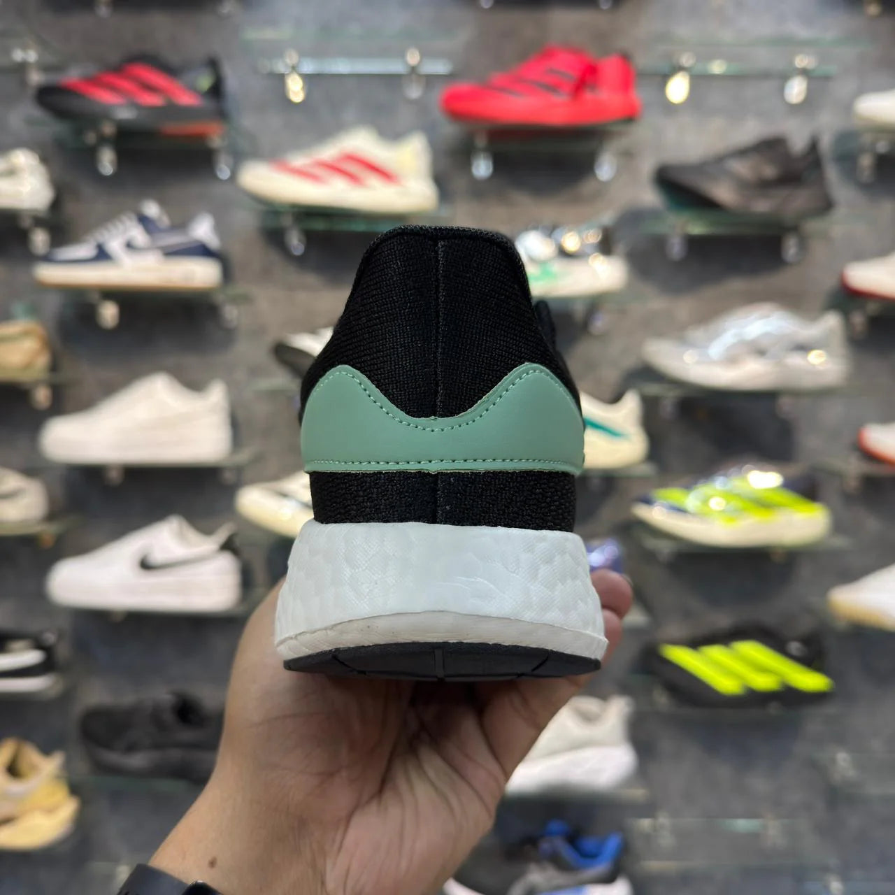 Ad PureBoost 22 Black / Sea Wave