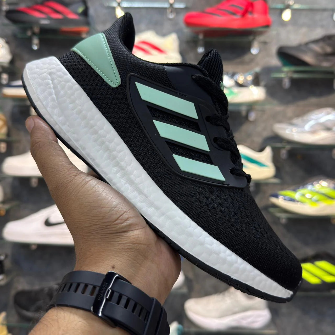 Ad PureBoost 22 Black / Sea Wave