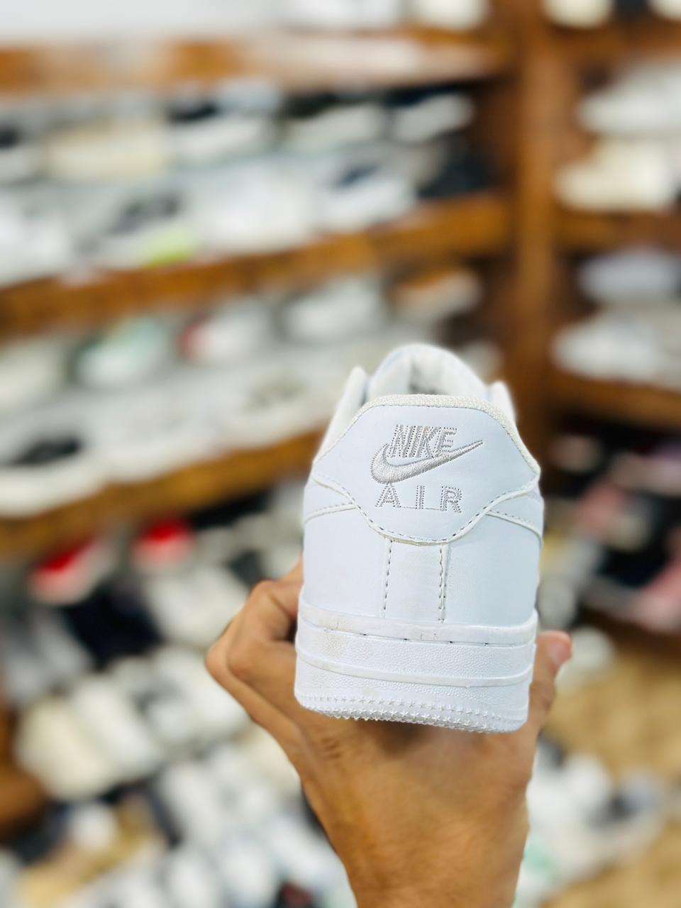 NIKE AIR GLACIER