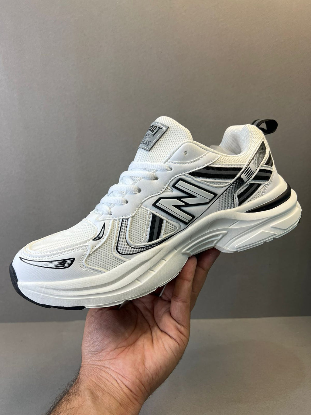 NB 530 White/Black (1:1 batch)